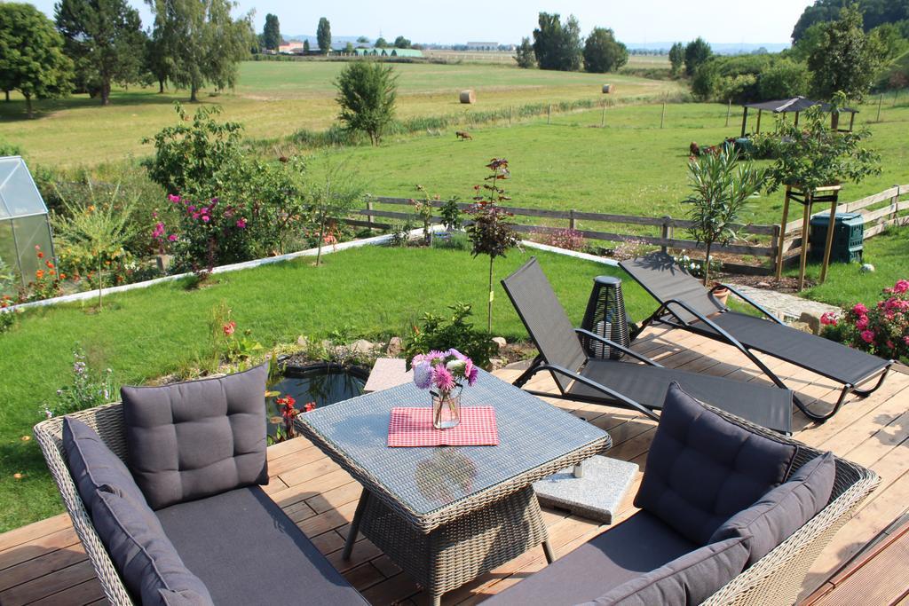 Ferienhof Graefe - 3-Seiten Hof Mit Grossem Garten, Pool & Sauna Meissen Bagian luar foto
